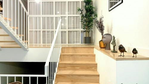 Bucks4 Fantastic 1BD + 1 Triplex Next to Ribeira - Foto 5