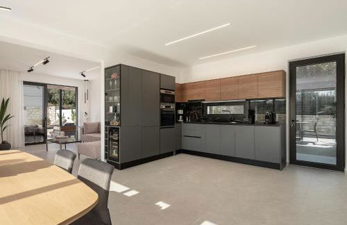 Avrilia Seaside Villa Heated Pool - Foto 31