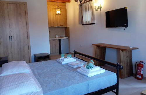 Annousa's House & Studios - Photo 48