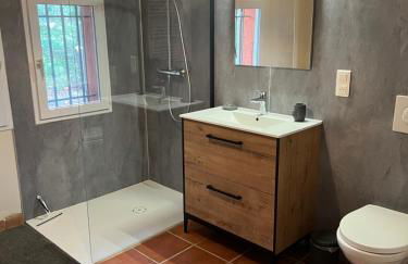 Proche Roussillon, La villa rouge Luberon, piscine chauffée, climatisation et vue Luberon - Foto 24