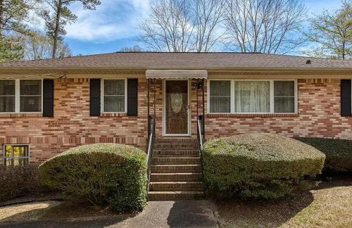 Spacious 4BR Retreat in Vibrant Smyrna Near Lakes - Foto 3