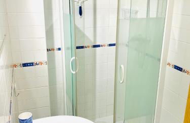 Precioso apartamento cerca del mar con wifi, piscina y parking - Photo 15