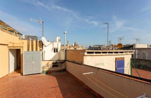 Sunshine Studios Portside Gothic - Photo 5