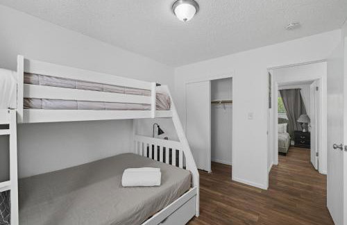 The Cozy Rustic Sequoia Wi-Fi & 2 Garage - Foto 19