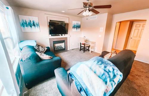 Hot Tub, King Beds, Pet Friendly Close to I25 - Foto 10