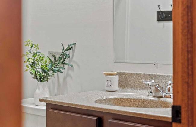 Bear Paw Lodge by Avantstay Hot Tub, Deck, & Fire Pit - Foto 26