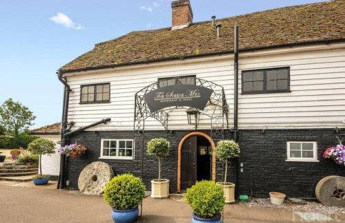 Entire Thatched Cottage - Photo 18