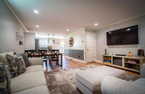 Par-Tee Haus I- Game Room & Hot Tub-Walk to Helen - Foto 20