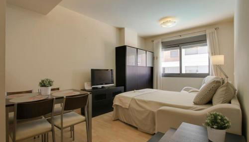 Apartamento Top Malaga Calle Pacifico con piscina y parking - Photo 2