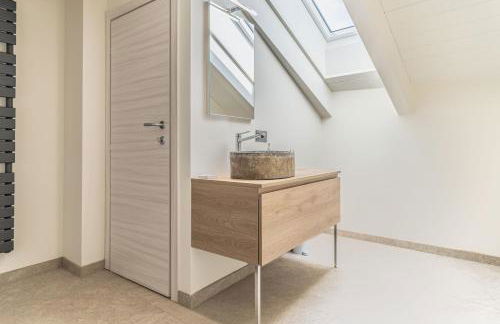 Luxury 2BR w/ River Castle View in Borgo Valsugana - Photo 21