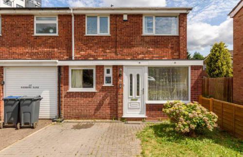 Overbury Lodge, Birmingham with FREE Parking - Photo 26