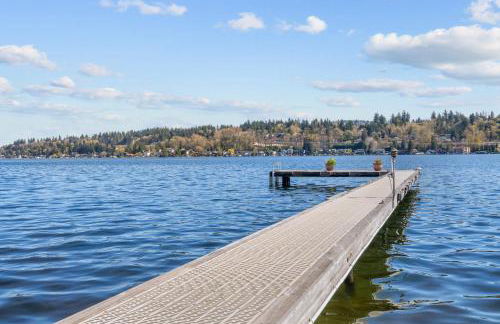 Stunning Waterfront Mansion with Pool and Hottub - Foto 13