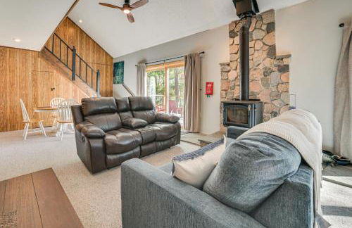 Pet-friendly Lakefront Gaylord Home with Dock! - Foto 10