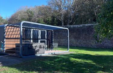 Glamping Pod with Hot Tub in Orchard - Foto 11