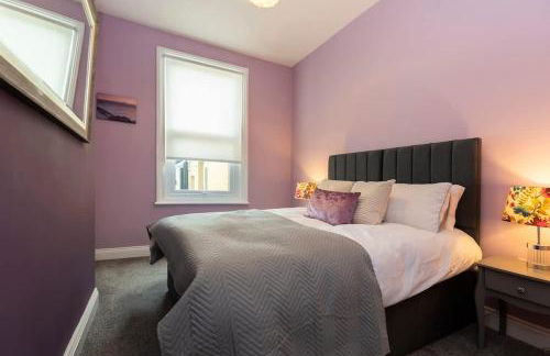 Central Saltburn 2 bed family apartment - Foto 1