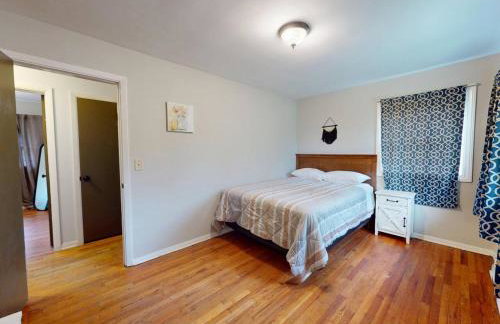 Rustic Kirtland Farmhouse Retreat - Foto 18