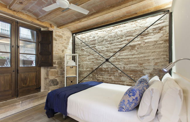 Classic Palau Apartments - Photo 6