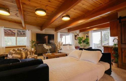 Hot Tub and Scenic Views Luxury Twain Harte Cabin! - Photo 17