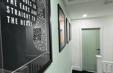 ResiLets - Plessey Road House, Large, Modern Home - Foto 24