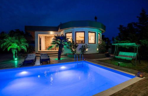 Maia Luxury Pool Villa in Afandou Rhodos - Foto 2