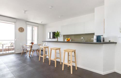 Nest Apartment - Photo 2