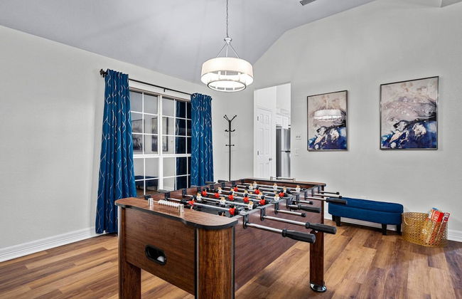 Stylish One Level Home Ping Pong Foosball Yard - Foto 7