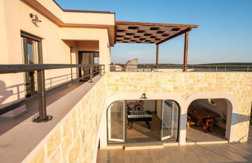 Villa Roza s privatnim grijanim bazenom i jacuzzijem - Foto 49