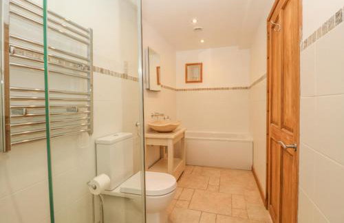 Back Of Beyond - Photo 17