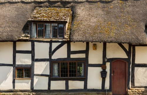 Pass the Keys Dara Cottage 16th Century Thatched Cottage - Photo 37