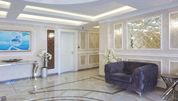 Coin salon dans le hall