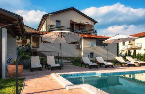 Home Andrea with infinity salty pool - Foto 43