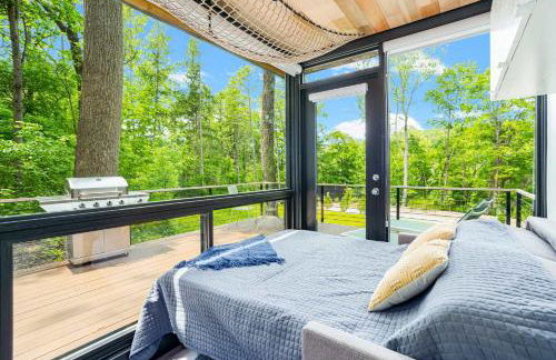 Cute Riverside Cabin w Hot Tub Fire Pit & Kayaks - Foto 1