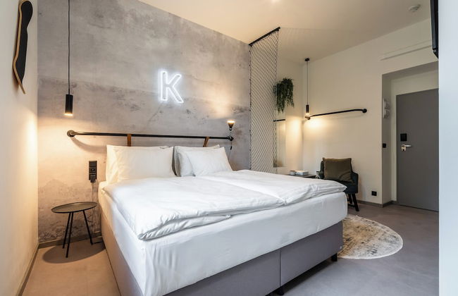 HONEST Karlín - Foto 6