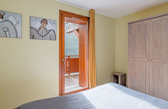 3 bedroom Apartment in Vaujany with swimming pool and terrace - Photo 9