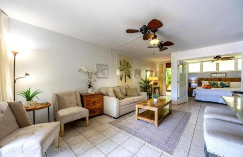 NEW KBM Resorts - FREE CAR - Garden View - Hale Ona Loa - Charming 1 Bedroom at Oceanside Resort HOL-102 - Foto 14