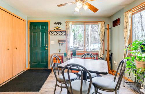 Furnished Deck with Forested Views Manawa Home! - Foto 8