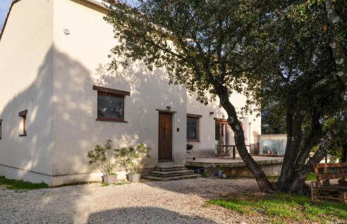 Lovely Home In Mejannes Le Clap - Photo 2