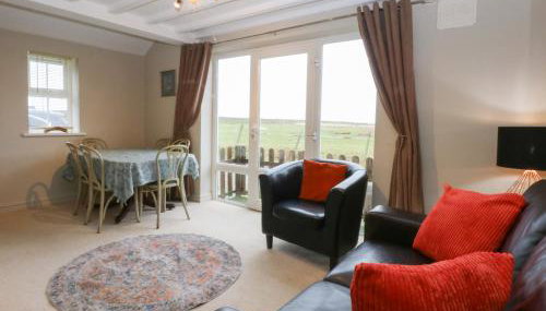 Oak Cottage - Photo 5