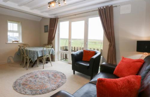 Oak Cottage - Photo 5