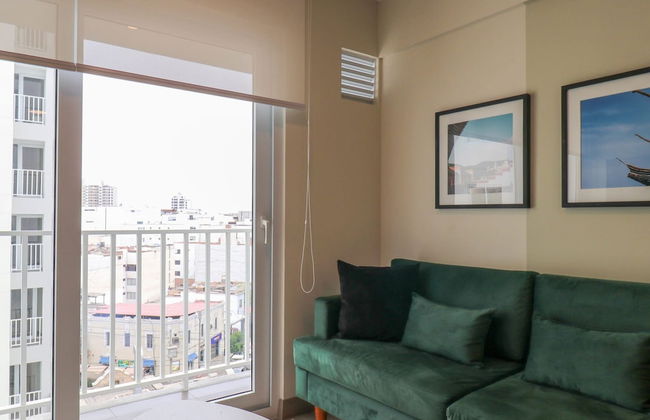 w Spectacular 2BR in the Heart of Miraflores - Photo 9