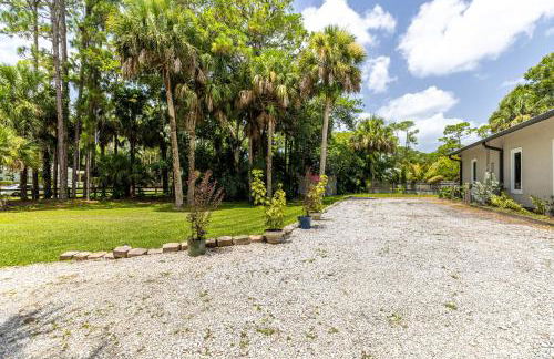 Escape to Our Private Guest House in Jupiter Farms - Photo 7