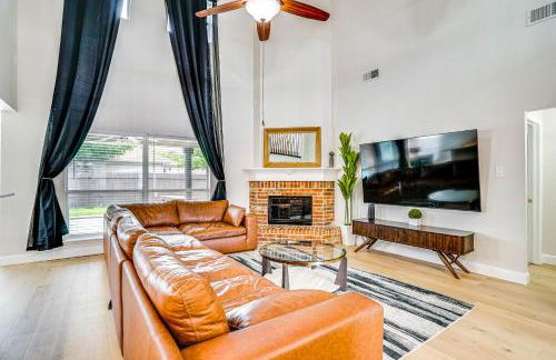 2 Mi to Old Town Spacious Burleson Vacation Home - Foto 1