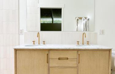 Retro Rendezvous Pool and Spa MidCentury Modern Home - Foto 58