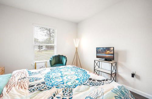 Coastal Vibes & Family Fun-Spacious 3BR, Kidz Zone, Desirable Neighborhood - Photo 10