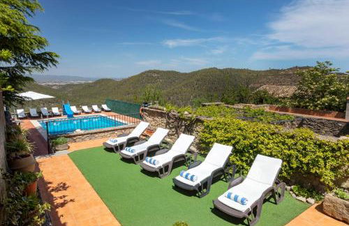 21 Sleeps Private Pool Villa & BBQ Near Barcelona - Foto 18