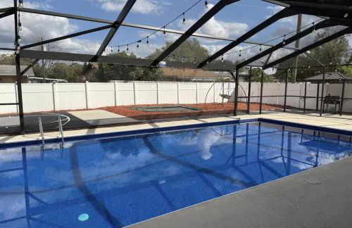 5 BR home with pool and outdoor fun - Foto 1