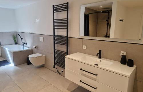 Ferienwohnung am See - Erdgeschoss - Ruhige Lage - Eigener Garten - Foto 2