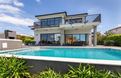 Villa Niko with heated pool, sauna and jacuzzi - Photo 78