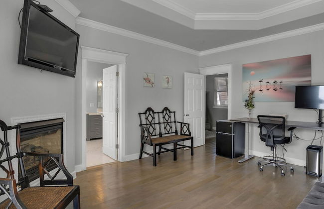 4BR Home, Private Pool, Steps From Beach, Minutes to Top Attractions - Foto 46