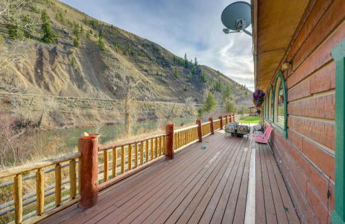 Salmon Vacation Rental with On-Site River Access! - Foto 1